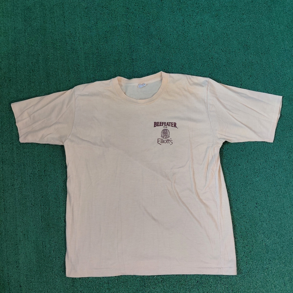 VINTAGE Elliott's Steakhouse Beefeater Club T Shirt Size XXL